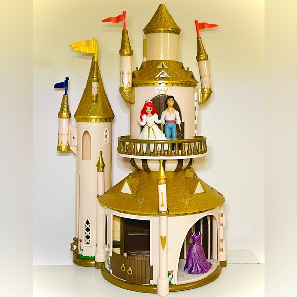 RARE The Little Mermaid - Prince Eric's Castle PlaySet - Picture 7 of 12
